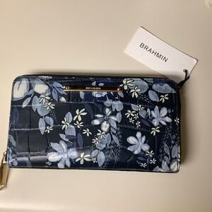 BRAHMIN ZIP WALLET - NWT